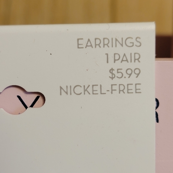 Beautiful dangling hoop charm earrings - Picture 3 of 4